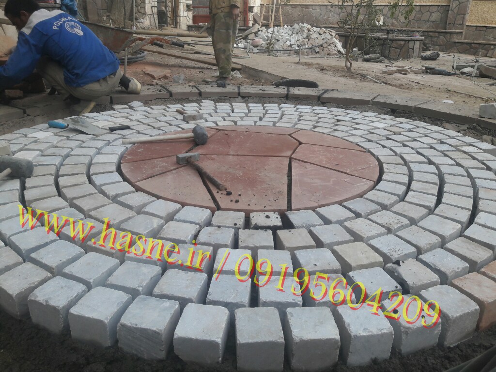 طراحی سنگ کوبیک کف باغ ویلای